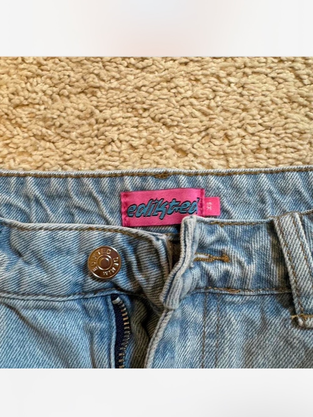Edikted denim chiara mini skirt. Size XS. - Picture 4 of 5